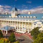 Newport Bay Club Hotell