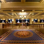 Newport Bay Club Hotell 4*