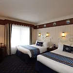 Newport Bay Club Hotell