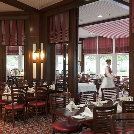Newport Bay Club Hotel 4*