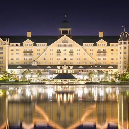 Newport Bay Club 4*
