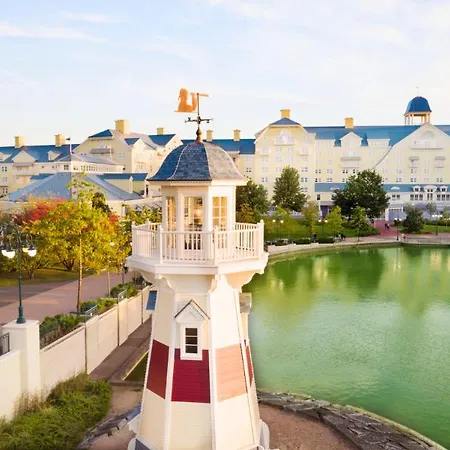 Newport Bay Club Hotel