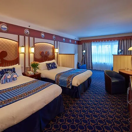מלון Newport Bay Club 4*