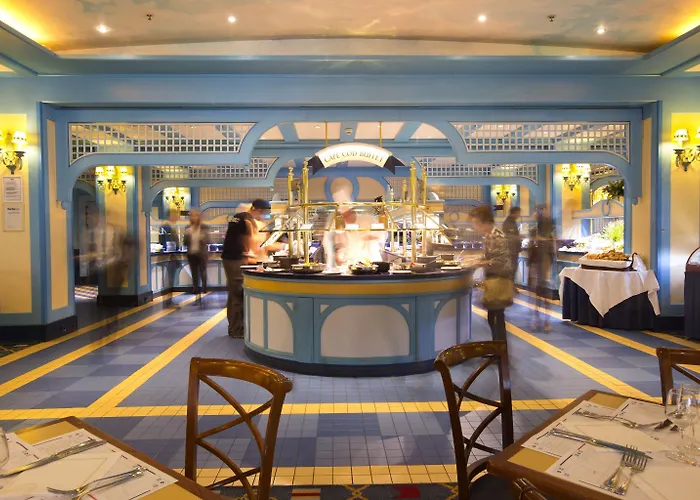 Newport Bay Club Hotel 4*