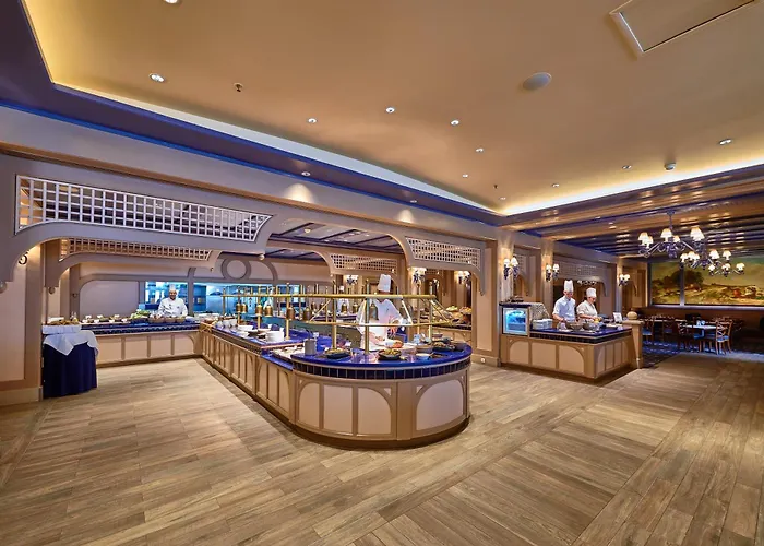 Hotel Newport Bay Club