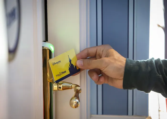 Hotel Newport Bay Club