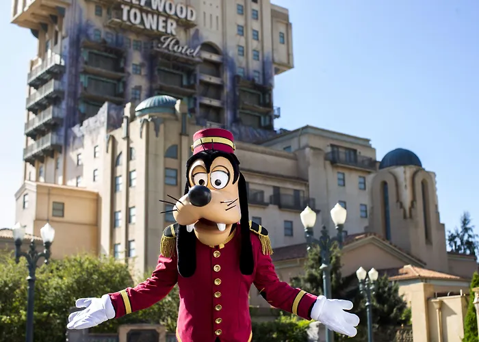 Hotel Newport Bay Club 4*