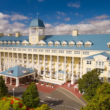 Newport Bay Club Hotell